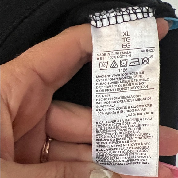 Old Navy Black Graphic Tee - Picture 3 of 4